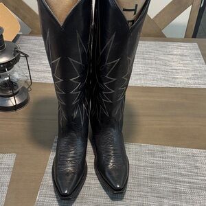 Tecovas- The Loretta- midnight Goat- size 9.5